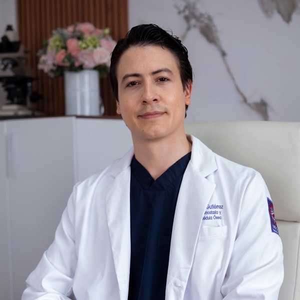 Dr. Willy Nava Gutiérrez, hematólogo especialista en vacunación de pacientes inmunosuprimidos en Vax360 Monterrey
